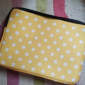 Laptop sleeve